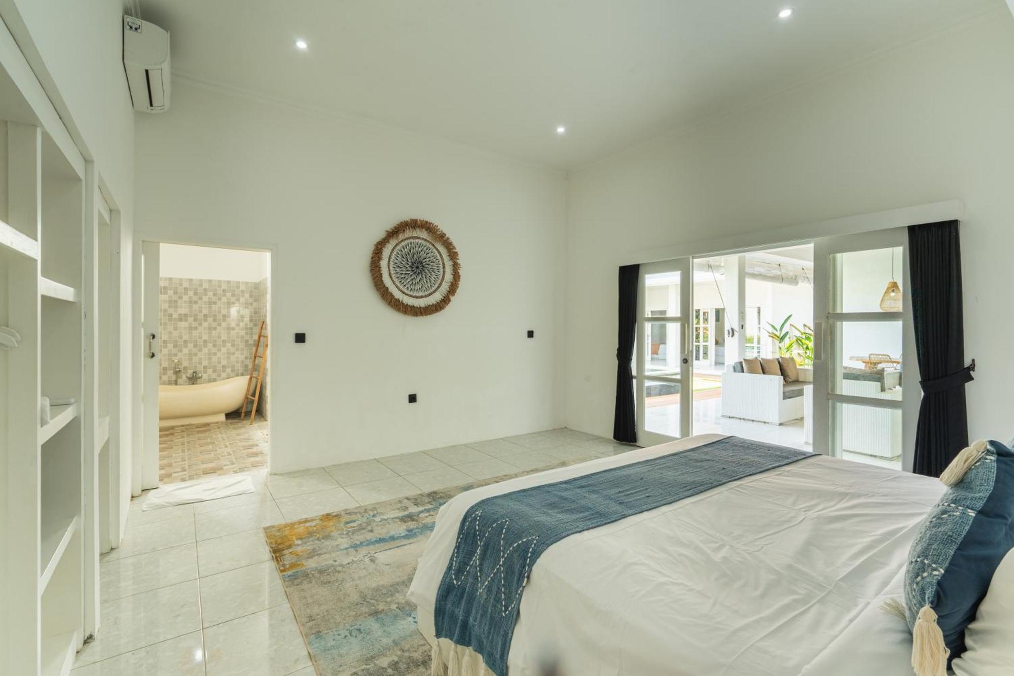 Modern 3 Bedrooms Villa Beach Walking Distance Seminyak  Luaran gambar